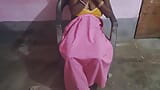 Bangali Aunty Fuckng dalam video audio Masala Chear Hindi snapshot 1