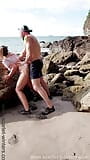 Une prof suce et baise un inconnu sur une plage publique snapshot 9