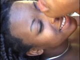 黒人の女の子がディルドでお互いのマンコをしている snapshot 24