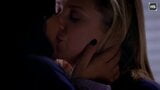 Arizona y Callie - escenas de besos lésbicos calientes 1080p snapshot 2