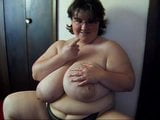 Femme obese inondee de sperme snapshot 1