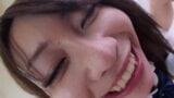 Nettes japanisches Schulmädchen mit behaarter Muschi bekommt Creampie-Fick snapshot 9
