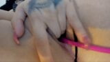 Süße Zöpfe Otaku masturbiert in einer Webcam-Show, bis sie kommt snapshot 14