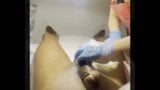 大きな黒いチンポが熟女bbc cfnmパイパンワックスで剃毛される snapshot 8