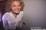 Pequena teta shirley covinhas chupa paus no gloryhole snapshot 3