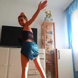 Bulgarian gipsy dancing on camera with miniskirt snapshot 16