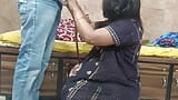 Indiancă bhabhi sexy cu fundul mare face sex pe la spate și are parte de spermă în gură snapshot 2