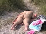 Vollbusige asiatische Pinay-Ehefrau wird zu Hause und am Strand gefickt snapshot 3