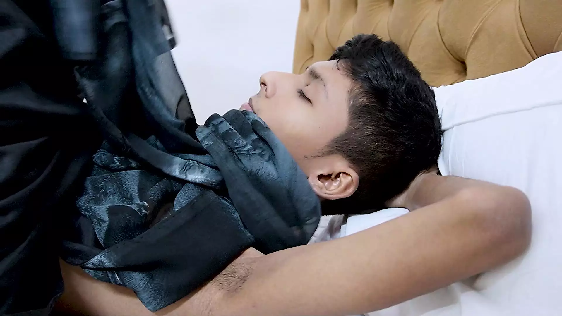 deti boy porn A Desi Boy Student Fucked His Sexy Teacher When He Come Alone to Study |  xHamster