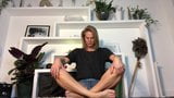 Pr. красотка милфа на ступнях для йоги snapshot 3
