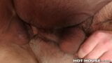 Hothouse - anh chàng đẹp trai bareback khổng lồ đầy lông trong nhà snapshot 17