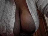 Madrastra muestra las tetas en la sala de chat snapshot 1