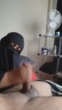 Niqab giving handjob to husband snapshot 4