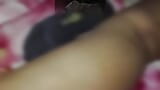 El primer video de sexo de una universitaria con la gran polla de su novio en su apretado coño snapshot 1