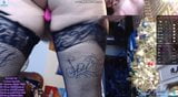 Milf tatuada com peitos enormes e bunda cavalgando seu brinquedo snapshot 7