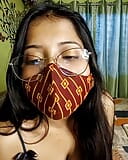 Lisa la bhabhi fait du dirty talk et se pompe la chatte snapshot 24