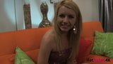 Blonde nymfo Lexi Bell neukt hard totdat ze een sperma in het gezicht krijgt! snapshot 3