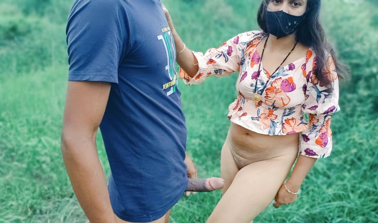 Indiancă desi sexy Soniya Bhabhi futută când vorbește cu indianul Devar, sex în aer liber în ferme, audio hindi