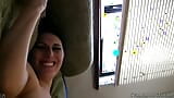 La ragazza arrapata nuda ama filmare sex tape snapshot 16