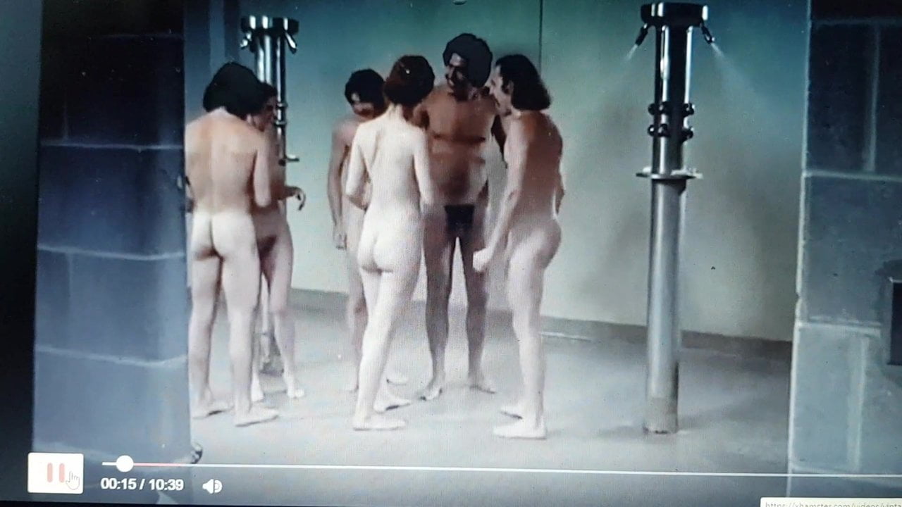 Mixed showers nude