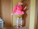 Sissy Shemale in Diaper und Breath Mask snapshot 9