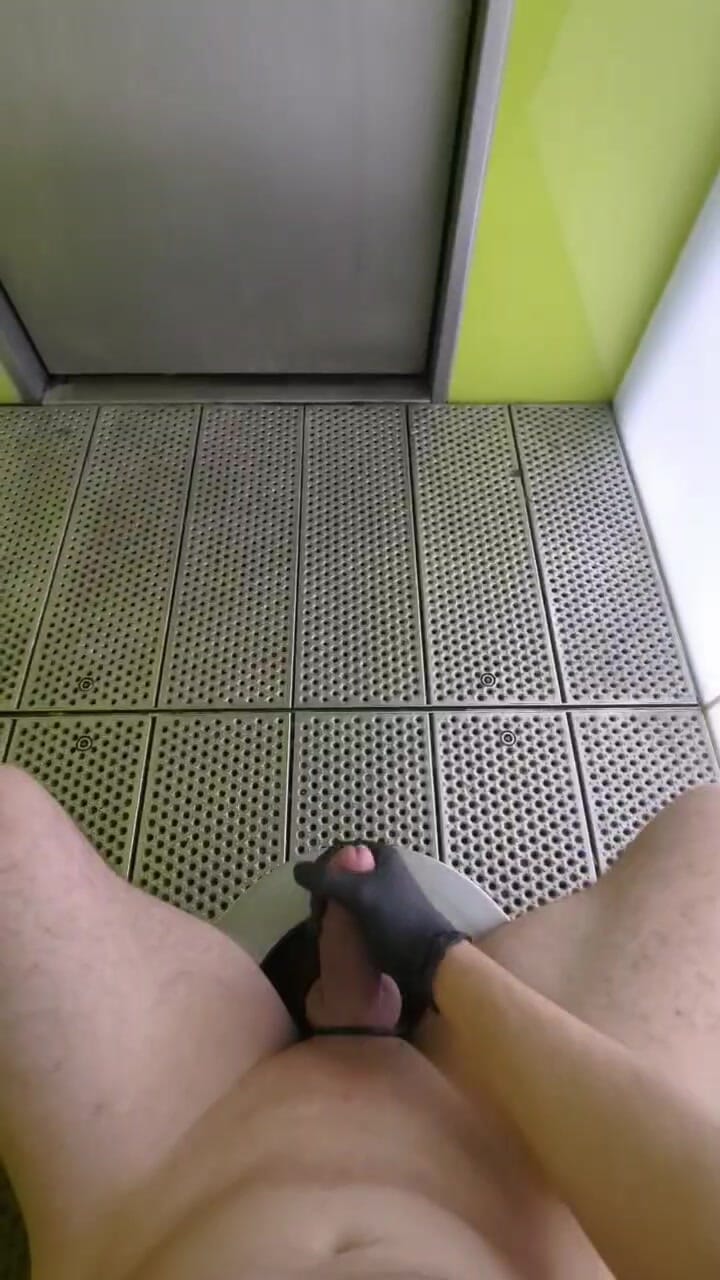 Enorme Sborrata In Bagno Dell area Di Sosta XHamster