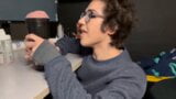 Schattige femboy komt klaar in fleslicht en eet de creampie snapshot 8