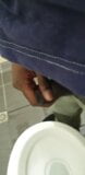 Masturbándose en el baño de la oficina - parte 3 snapshot 4