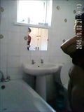 Desi signora indiana in bagno, registrazione video snapshot 9