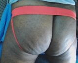 Derrière un gros cul noir se fait baiser et gémir dans un jock snapshot 3