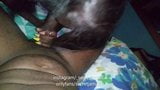 Teen lutscht jamaikanischen Schwanz snapshot 6