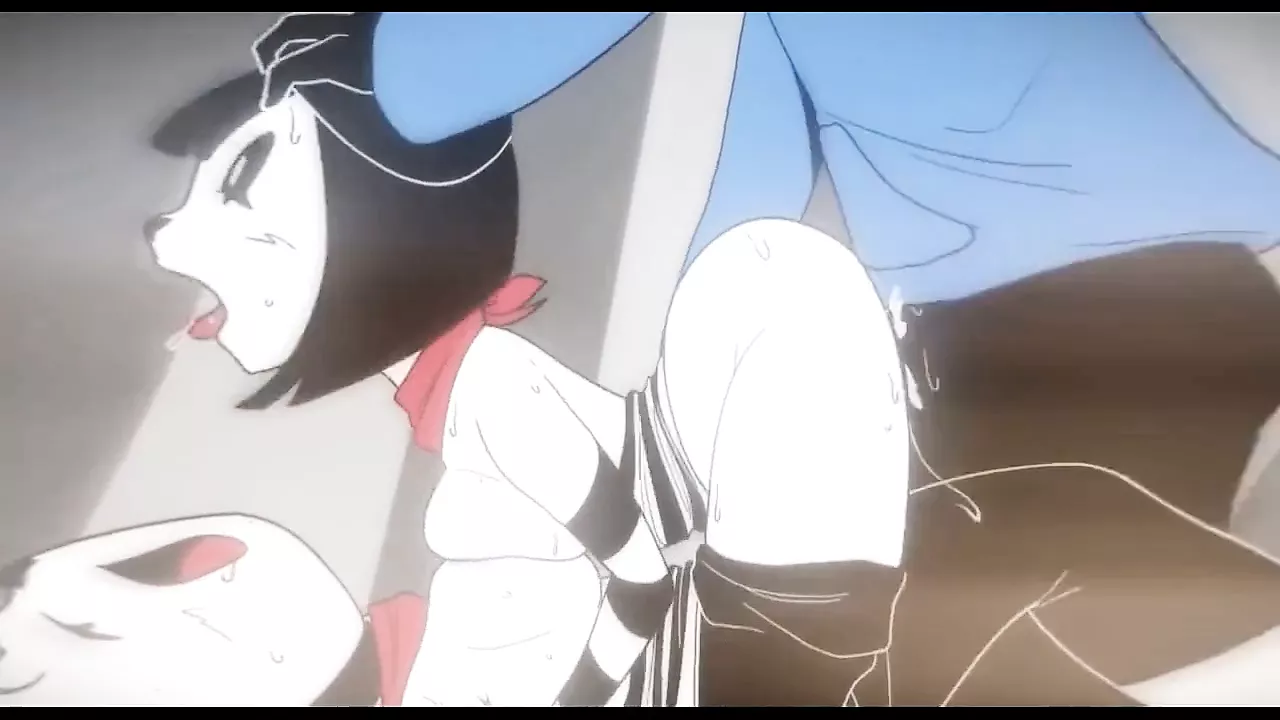 这些继姐妹想要做爱，这就是发生的事情