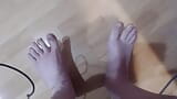 Showing feet, then back to your regular scheduled Masturbation. snapshot 1