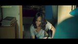 Zoe Saldana nago scena w filmie Colombiana snapshot 4