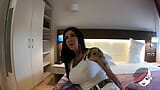 La modèle roumaine Megan Inky exhibe ses tatouages ! - Vidéo avant le tournage pour altertique snapshot 4