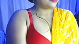 Sexy desi-hot-girl21 shows her boobs while enjoying and dances. snapshot 2