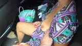 MILF mature dans une voiture, pipe et sodomie snapshot 3