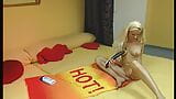 junge blonde teens bei selbstbefriedigung mit dildo gefilmt snapshot 10