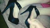 Joli sperme pour les talons et les pieds de la femme BBW snapshot 7