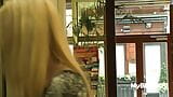 धोखा दिया सींग का बना हुआ फूहड़ जेसी वोल्ट के गधे एक बीबीसी द्वारा बढ़ा - 4k टीज़र snapshot 2