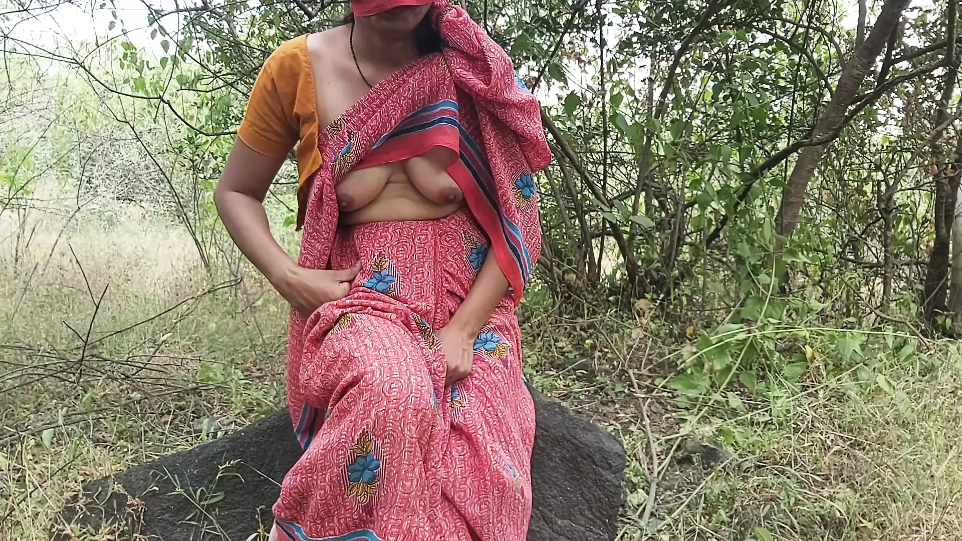Watch Indian Desi Aunty Brutal Anal Sex in Jungle video on xHamster