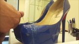 Jizsing blue pumps slow motion snapshot 4