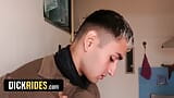 Argentinian Hunk Seduces His Hot Straight Taxi Driver With His Blowjob Skills - DickRides snapshot 7