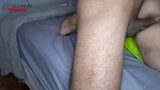 Любительское видео показывает, как горячая крошка отказывается от ее задницы и киски snapshot 8