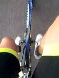 Fietsen met kooitje.  Chastity cycling snapshot 4