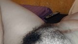 Grosse chatte poilue et mature, lèche une chatte merveilleuse snapshot 4