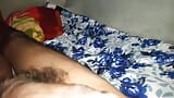 Chico extremadamente caliente masturbándose una gran polla india snapshot 5