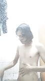 Cuerpo desnudo completo mostrando en el baño. india desi crossdresser snapshot 4