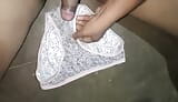 Masturbation matinale avec culotte bhabhi et soutien-gorge noir snapshot 2