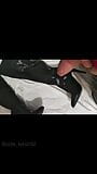 Éjaculation sur des bottes noires (première tentative) snapshot 16